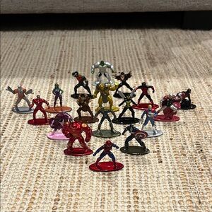 Marvel Mini Figure Lot - Assorted Metal Superhero Collectibles 18 figures